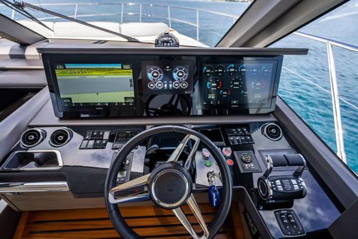 Princess Yachts F65 image