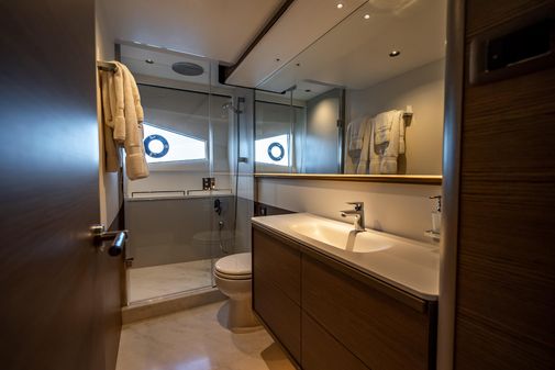 Princess Yachts F65 image