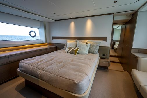 Princess Yachts F65 image