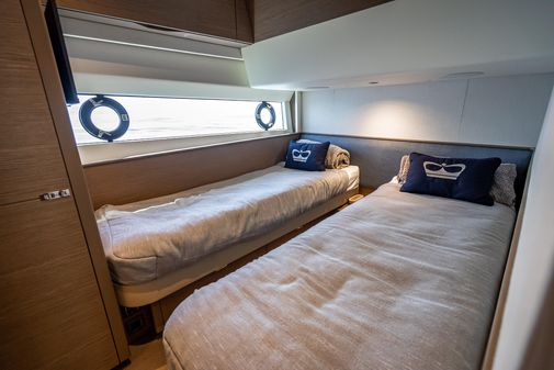 Princess Yachts F65 image