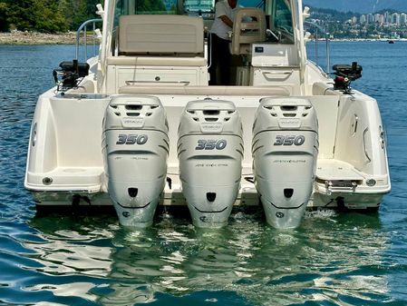 Boston Whaler 345 Conquest image