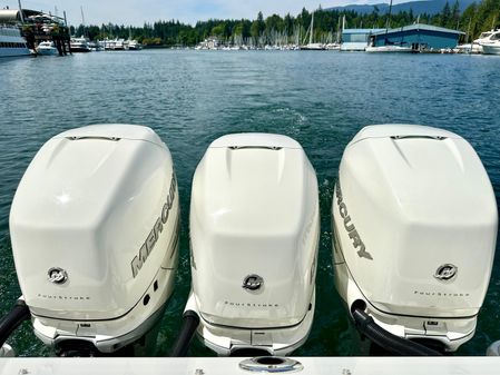 Boston Whaler 345 Conquest image