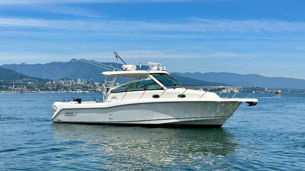 Boston Whaler 345 Conquest 