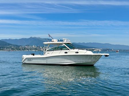 Boston Whaler 345 Conquest image