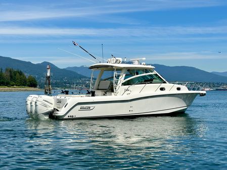 Boston Whaler 345 Conquest image