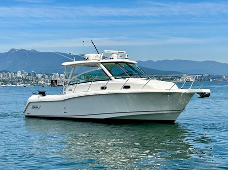 Boston Whaler 345 Conquest image