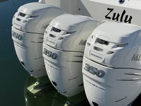 Boston Whaler 345 Conquest image