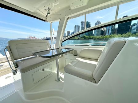 Boston Whaler 345 Conquest image