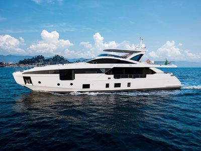 2020 Azimut<span>Grande 32M</span>