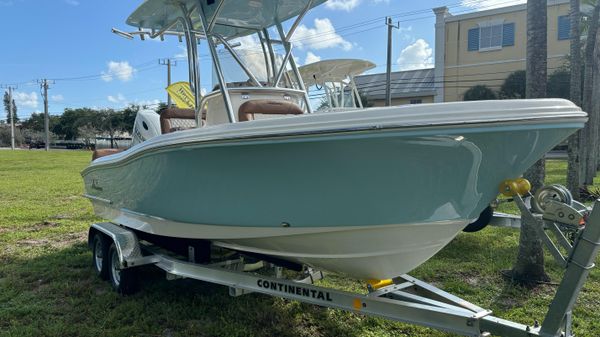 Pioneer 202 Sportfish 