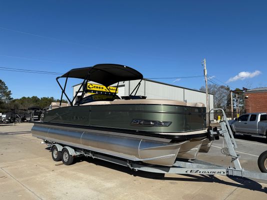 Avalon CATALINA-QUAD-LOUNGER-SHIFT-WINDSHIELD - main image