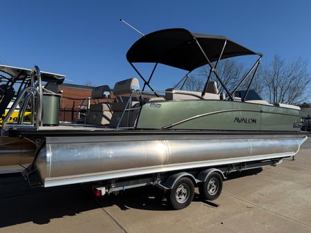 Avalon CATALINA-QUAD-LOUNGER-SHIFT-WINDSHIELD image