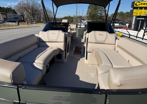 Avalon CATALINA-QUAD-LOUNGER-SHIFT-WINDSHIELD image