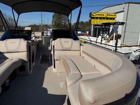 Avalon CATALINA-QUAD-LOUNGER-SHIFT-WINDSHIELD image