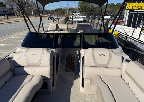 Avalon CATALINA-QUAD-LOUNGER-SHIFT-WINDSHIELD image