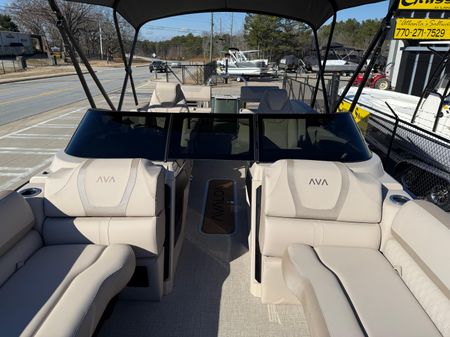 Avalon CATALINA-QUAD-LOUNGER-SHIFT-WINDSHIELD image