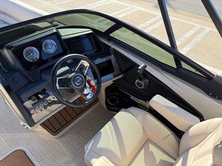 Avalon CATALINA-QUAD-LOUNGER-SHIFT-WINDSHIELD image