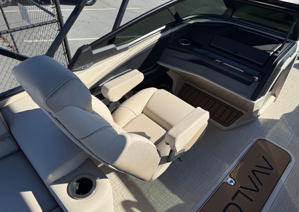 Avalon CATALINA-QUAD-LOUNGER-SHIFT-WINDSHIELD image