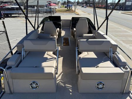 Avalon CATALINA-QUAD-LOUNGER-SHIFT-WINDSHIELD image