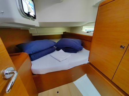 Jeanneau Sun Odyssey 419 image