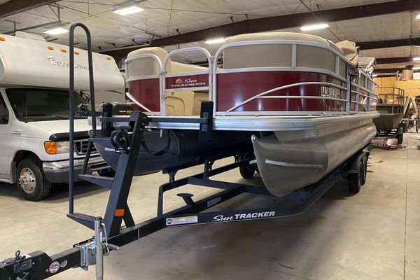Sun Tracker SPORTFISH 22DLX - main image