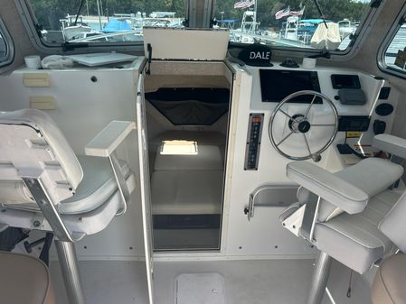 Parker 2520 XLD Sport Cabin image