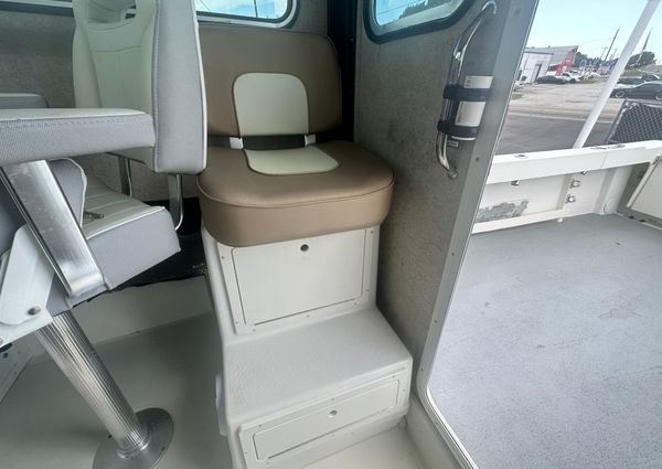 Parker 2520-XLD-SPORT-CABIN image