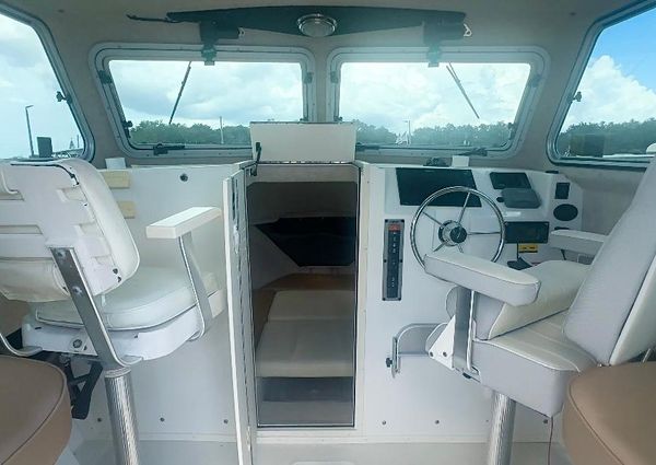 Parker 2520-XLD-SPORT-CABIN image