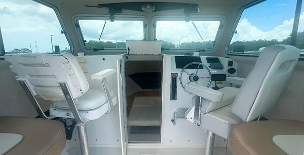 Parker 2520-XLD-SPORT-CABIN image