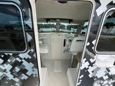 Parker 2520 XLD Sport Cabin image