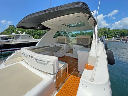 Sea Ray 450 Sundancer image