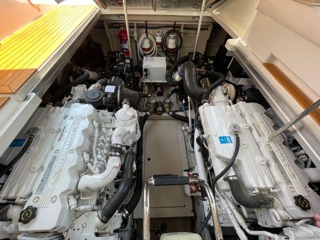 Sea Ray 450 Sundancer image