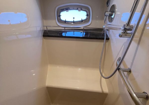 Sea Ray 450 Sundancer image