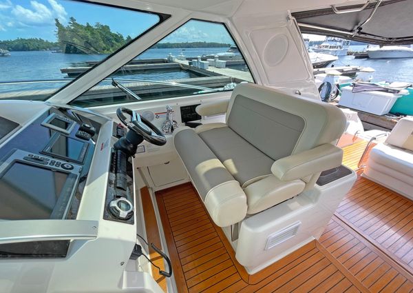 Sea Ray 450 Sundancer image