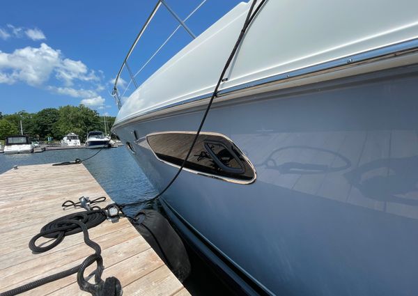 Sea Ray 450 Sundancer image