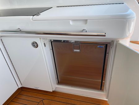 Sea Ray 450 Sundancer image