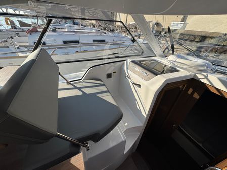 Beneteau Antares 9 image