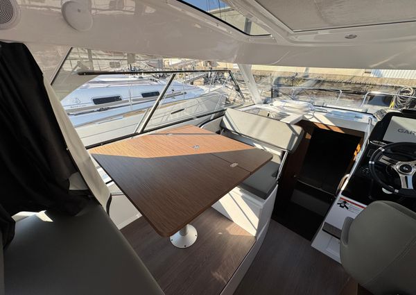 Beneteau Antares 9 image