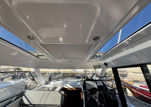 Beneteau Antares 9 image