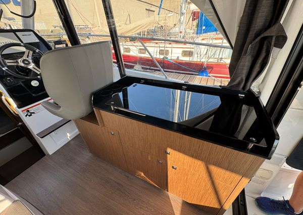 Beneteau Antares 9 image