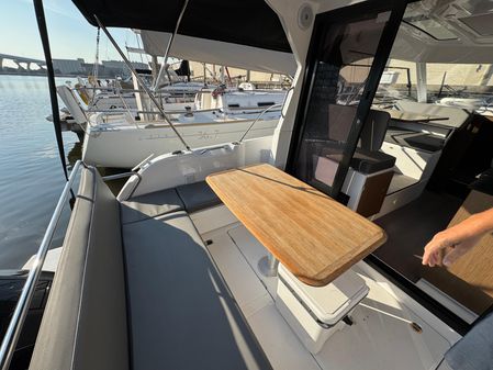 Beneteau Antares 9 image