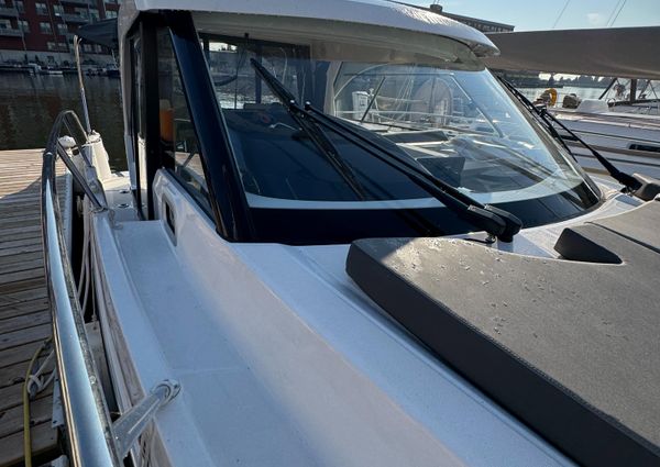 Beneteau Antares 9 image