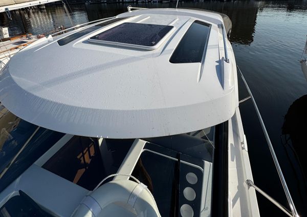 Beneteau Antares 9 image