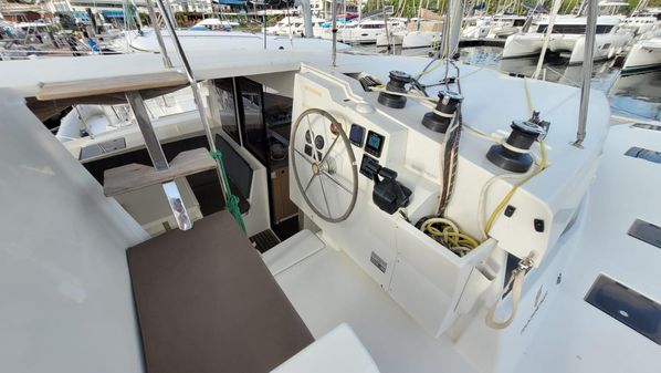 Fountaine Pajot Lucia 40 image