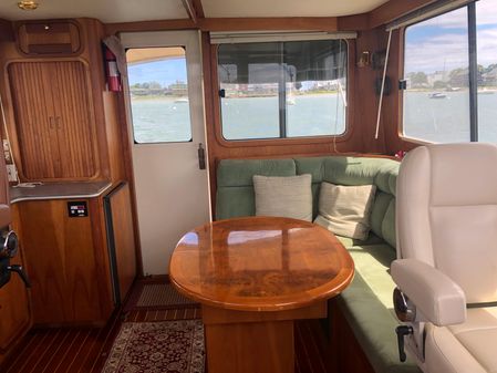 Legacy SEDAN-FLYBRIDGE image
