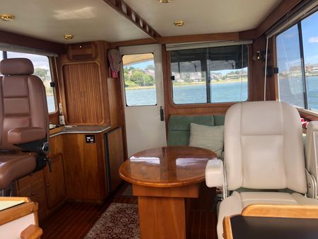 Legacy SEDAN-FLYBRIDGE image