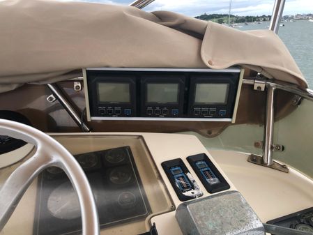 Legacy SEDAN-FLYBRIDGE image