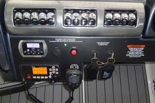 Formula 400 Super Sport image