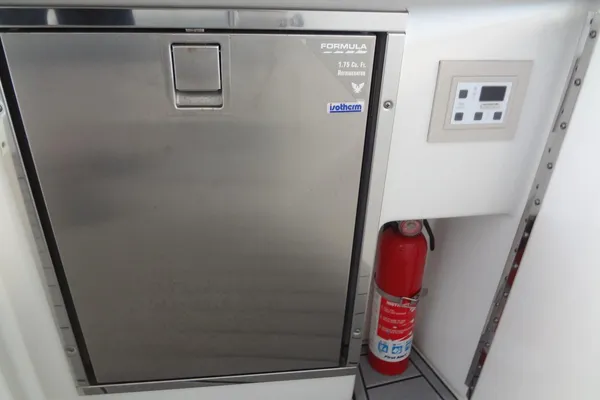 Formula 400 Super Sport image