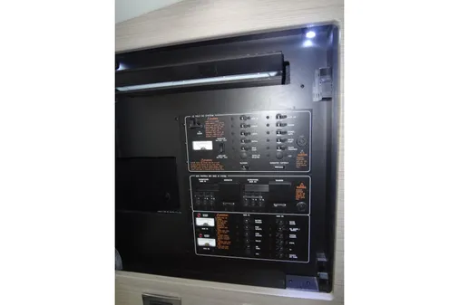 Formula 400 Super Sport image